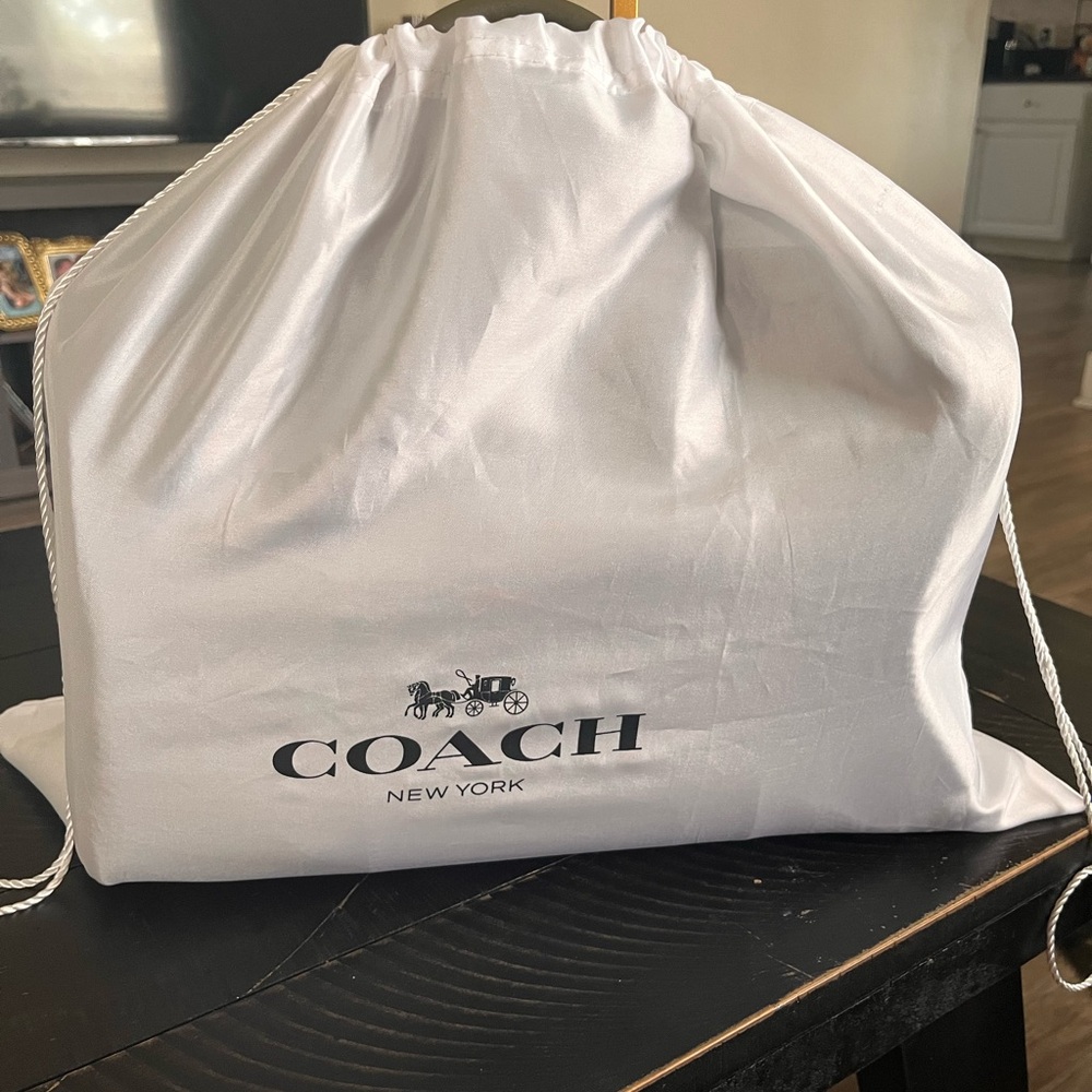 Coach Compass 35 in olive green full grain leather, strap and dust bag included - Picture 8 of 8